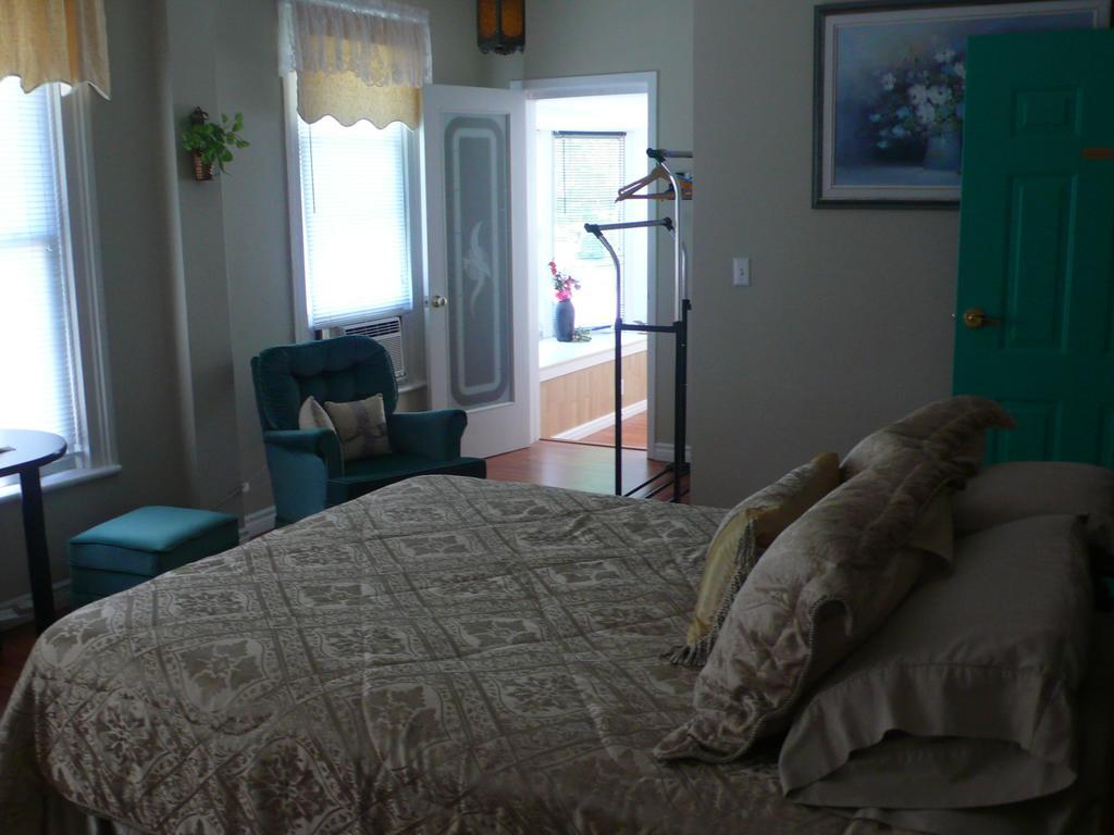 Niagara's Emerald Falls Bed & Breakfast 3* Niagara Falls