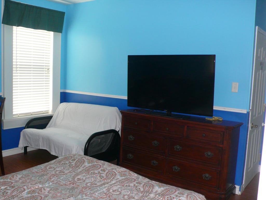 Niagara's Emerald Falls Bed & Breakfast Bed & Breakfast 3*