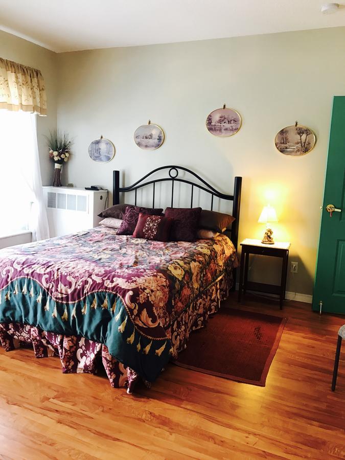 Niagara's Emerald Falls Bed & Breakfast 3* Niagara Falls