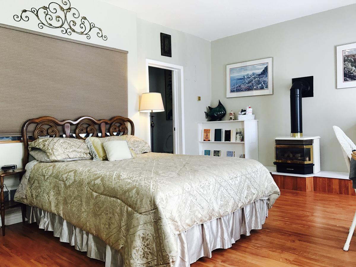 Niagara's Emerald Falls Bed & Breakfast