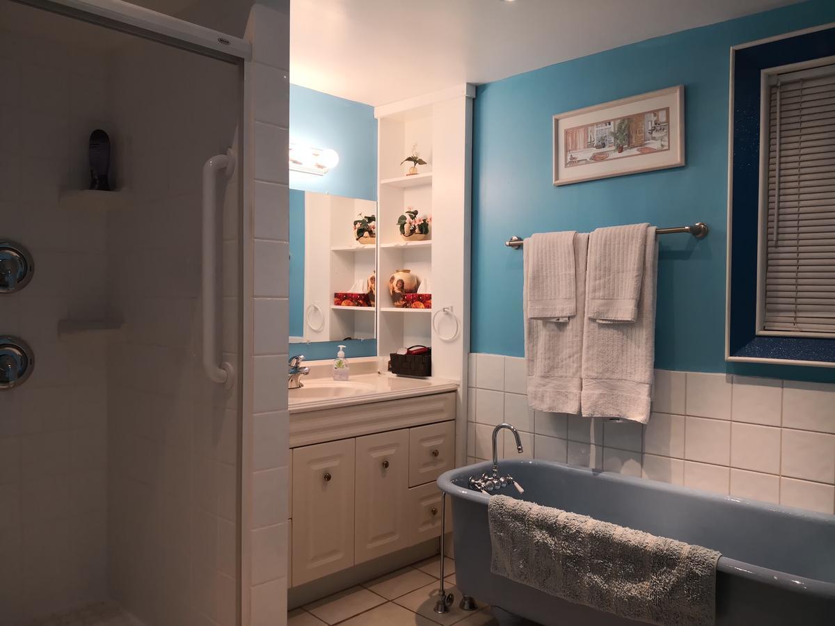 Bed & Breakfast Niagara's Emerald Falls Bed & Breakfast 3*