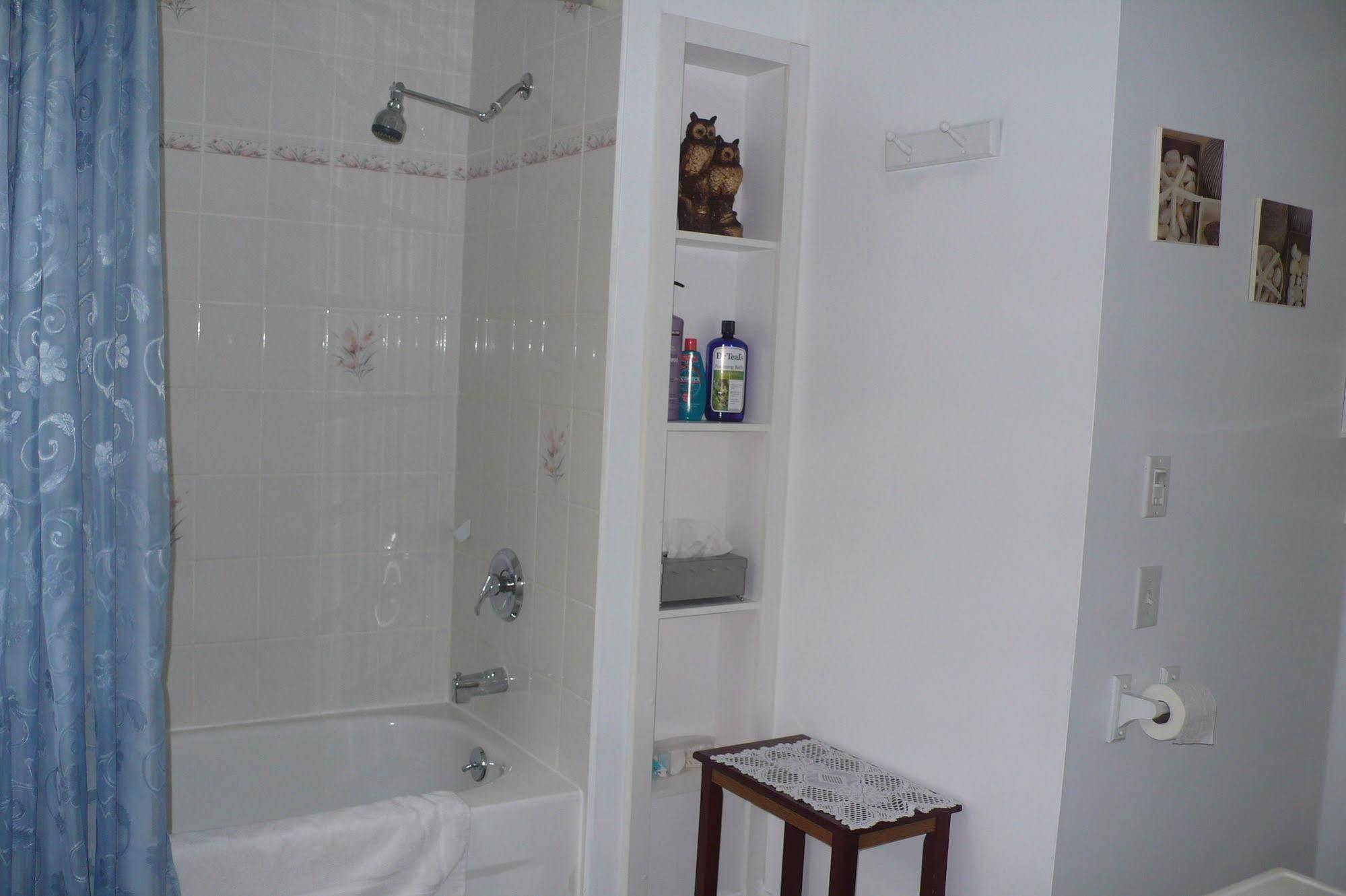 Niagara's Emerald Falls Bed & Breakfast 3*