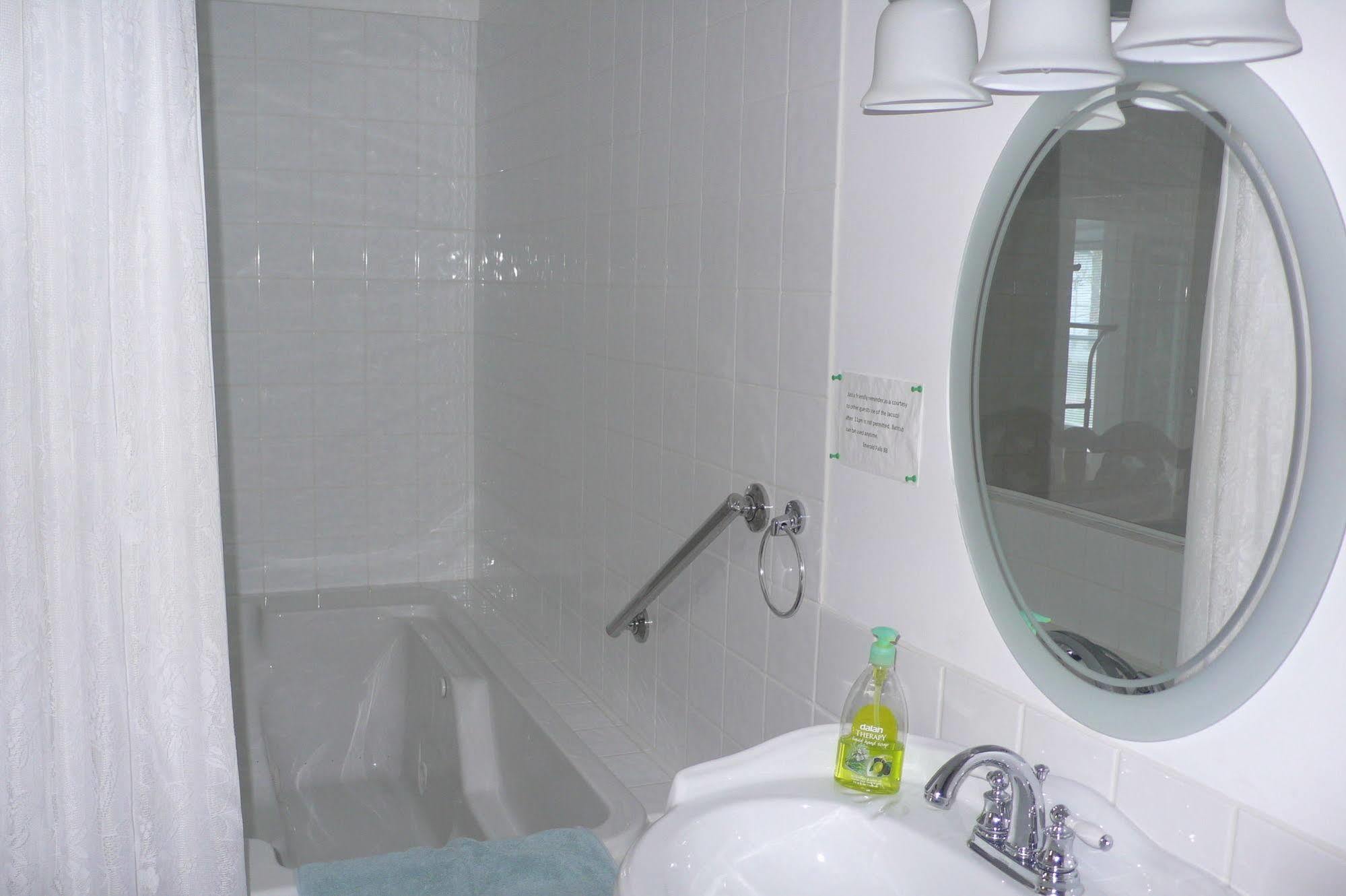 Niagara's Emerald Falls Bed & Breakfast 3* Niagara Falls