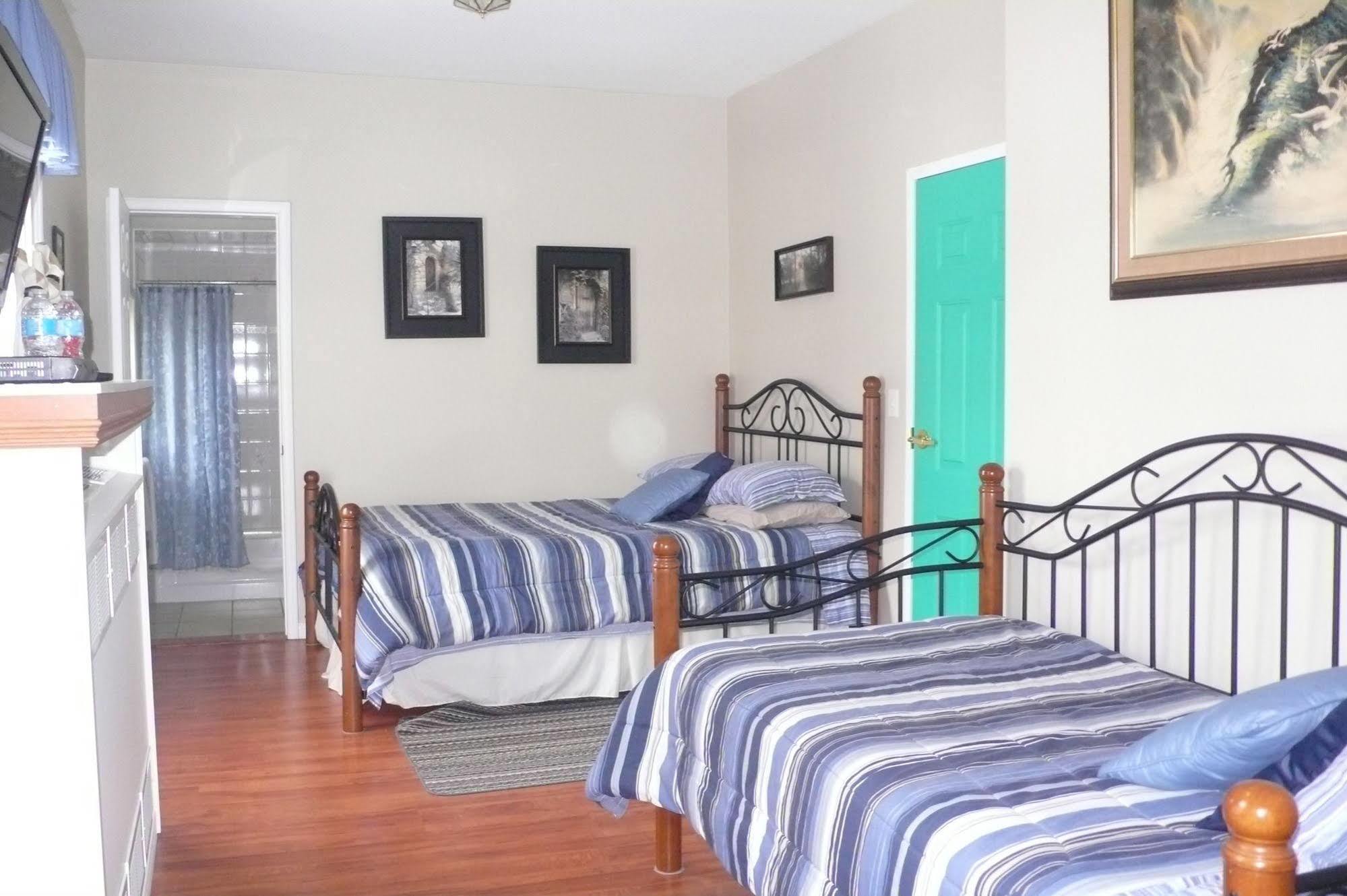Niagara's Emerald Falls Bed & Breakfast 3*